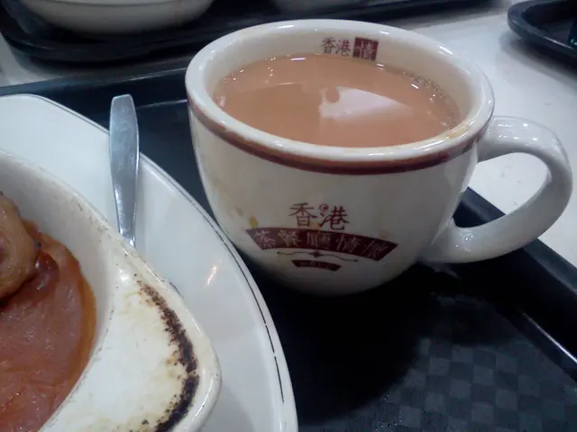 奶茶，夠滑。但希望洗乾淨一點個奶茶杯