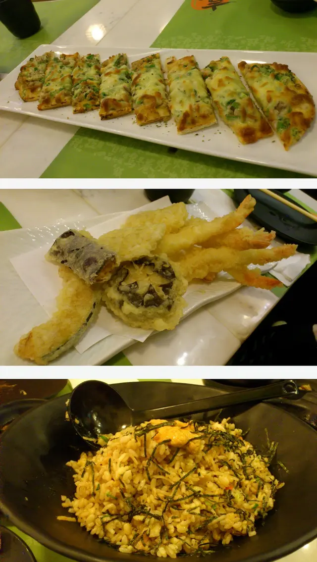 上--和風豬肉薄餅; 中--雜錦天婦羅; 下--海膽海鮮炒飯
