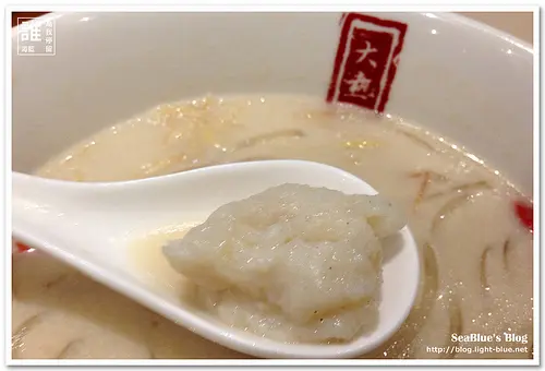 湯內有淡淡魚肉