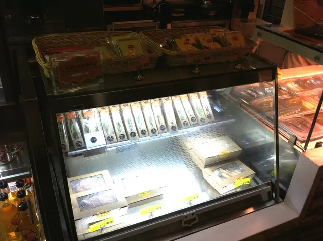 三文治, 沙律的冷櫃