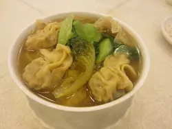 上汤水饺面