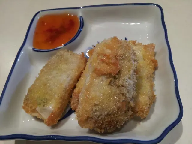 油淋淋又軟淋淋唔似春卷嘅松茸春卷