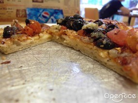 厚厚的麵包底~ - 中環的Paisano&#39;s Pizzeria