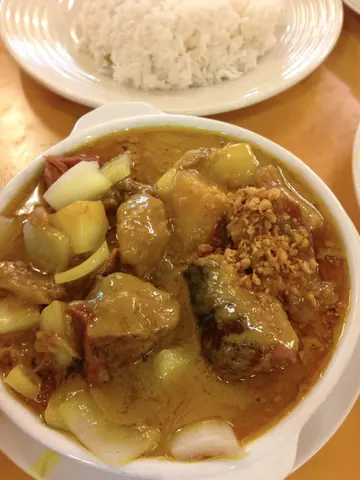 咖哩牛腩