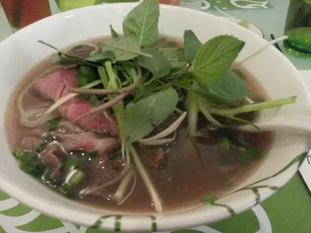 生牛肉湯河