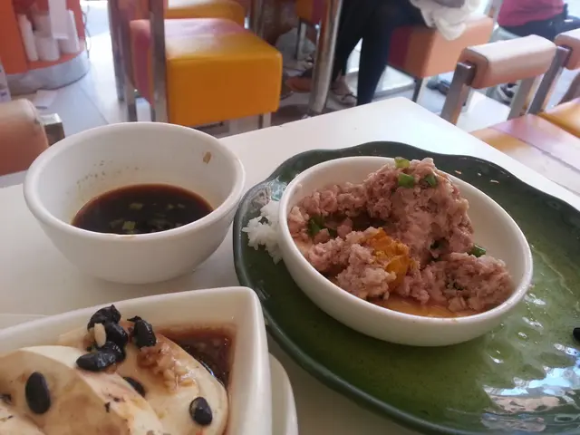 唔記得落豉油葱的鹹蛋蒸肉餅