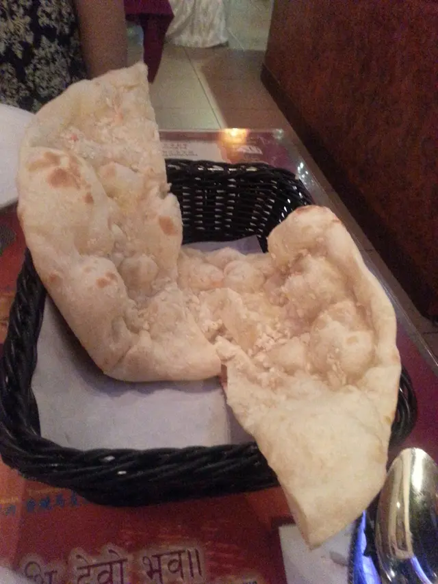 烤得好鬆軟,後灑生蒜始終欠了一份蒜香味