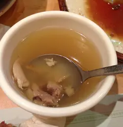 仲以為係豬肉湯..