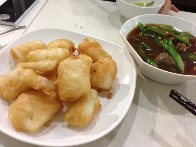 越色菜心牛肉炸粉皮