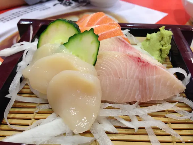 三色刺身