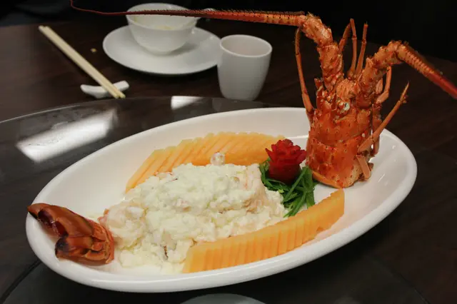 芙蓉龍蝦球(原隻)