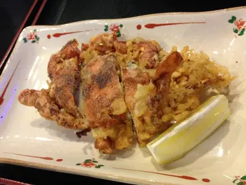 炸软壳蟹拼牛肉汤乌冬 ($65)