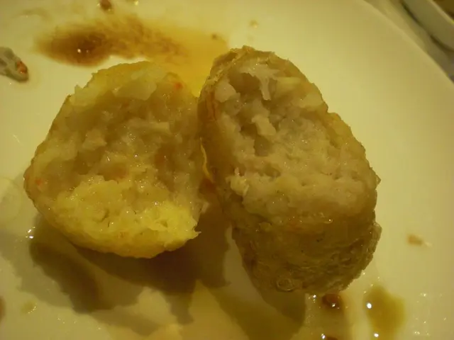 潮陽炸雙棗 - 香口甘脆唔油膩,濃濃蝦蟹鮮味。