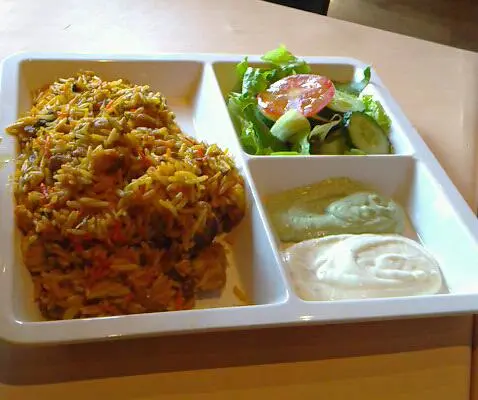 Biryani (Fried rice w/Chicken)