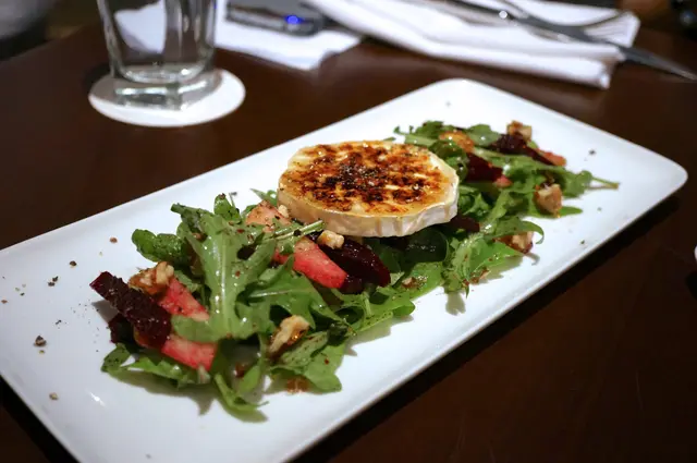 Goat Cheese Salad, Beetroot & Green Apple