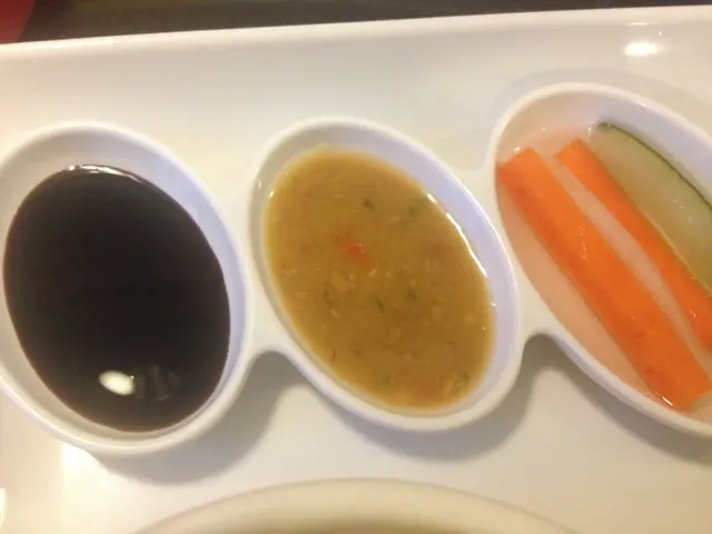 黑豉油、十點醬、酸蘿蔔青瓜