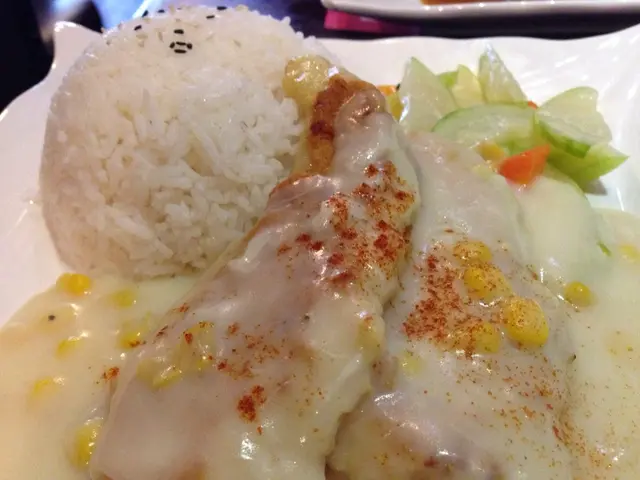 午餐-香煎龍利配粟米蟹肉忌廉汁