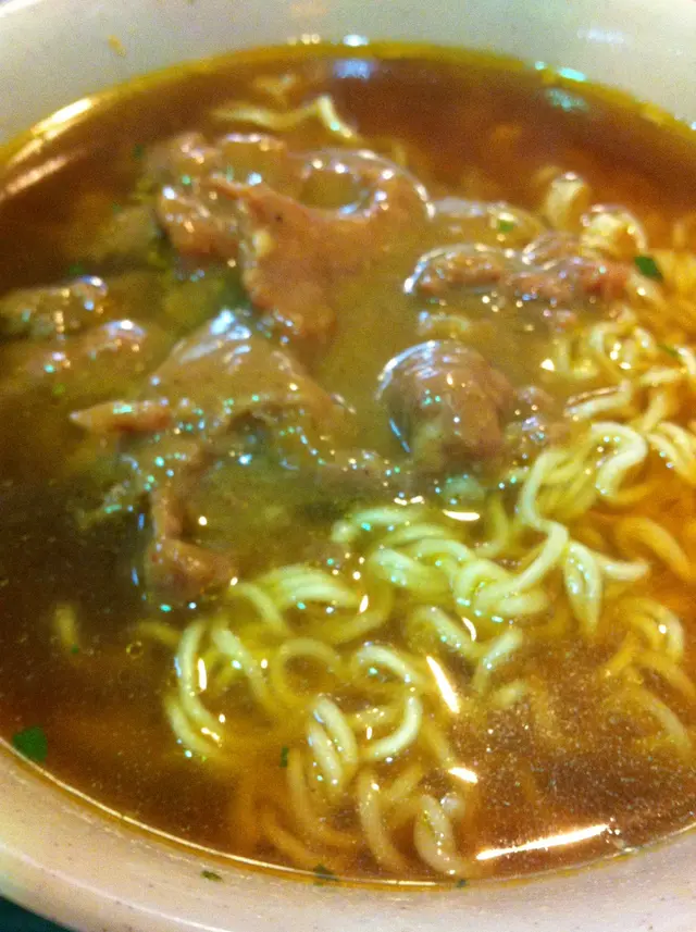 簡單一個沙嗲牛肉麵,但煮得幾好味.