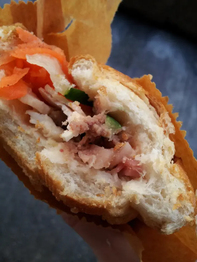 法包確脆,惟餡料失色。