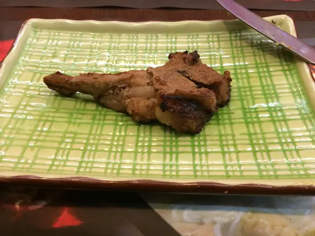 嘩..咁大件都係$20..肉鬆軟多汁..鍾意食羊既..一定要叫..