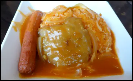 洋蔥豬扒腸仔飯