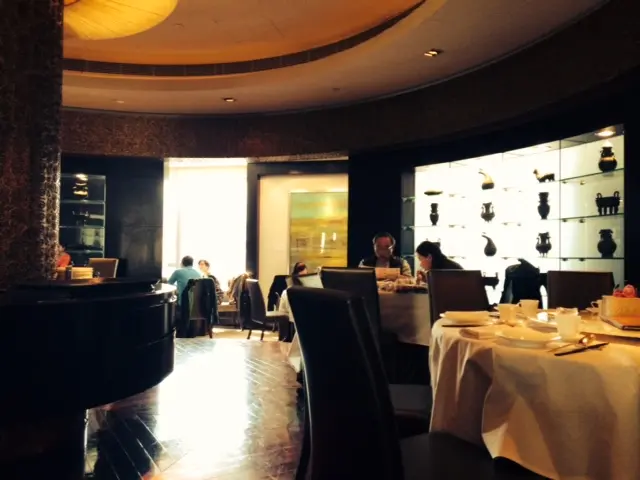 內部就是簡單的兩個圓圈,採光良好,環境亦非常寧靜