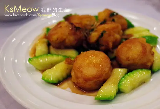 鍋鎉釀玉帶，帶子肉厚，蝦膠打得彈牙！