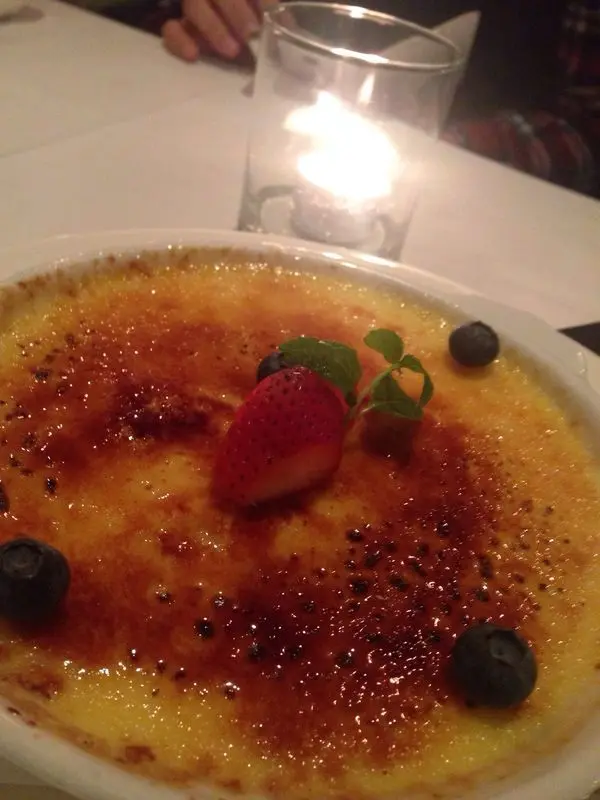 焦糖燉蛋喺甜品中唔算最正，但係幾抵食，大大碟承惠五十五元