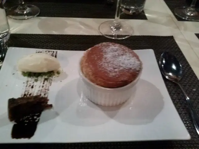 裡面是有薑粒，不太甜，食完全身好暖。