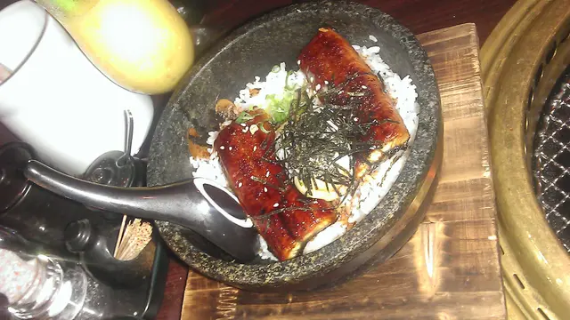 溫泉玉子鰻魚石頭飯