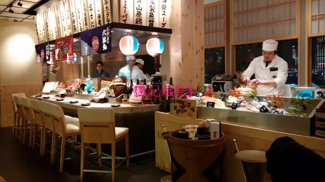 當晚原先被安排坐在二人枱的, 但還沒點菜已覺鄰座兩位外籍客人的談話聲頗密, 所以轉去吧枱坐了