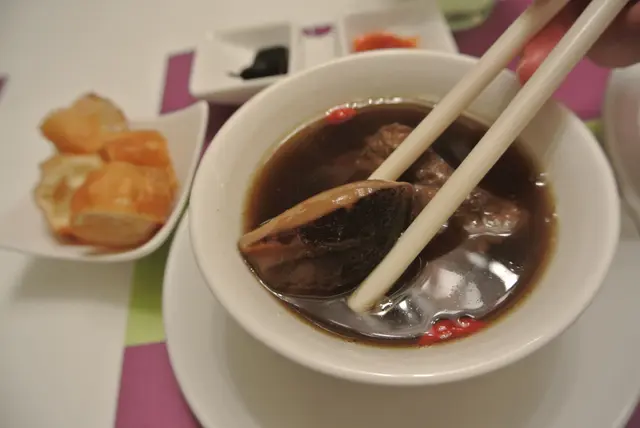 肉骨茶