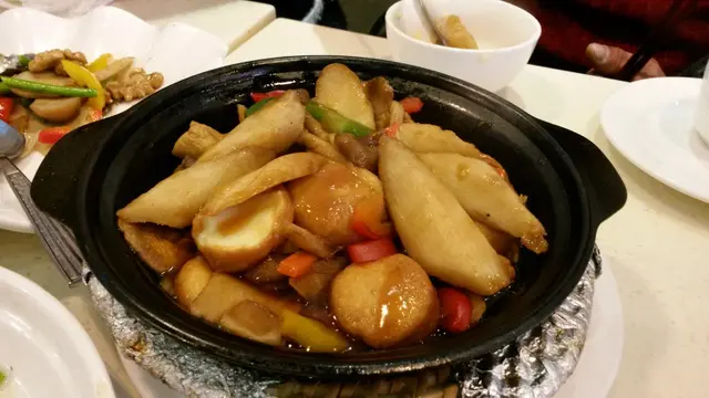 鮮淮山靈芝菇豆腐煲   $58