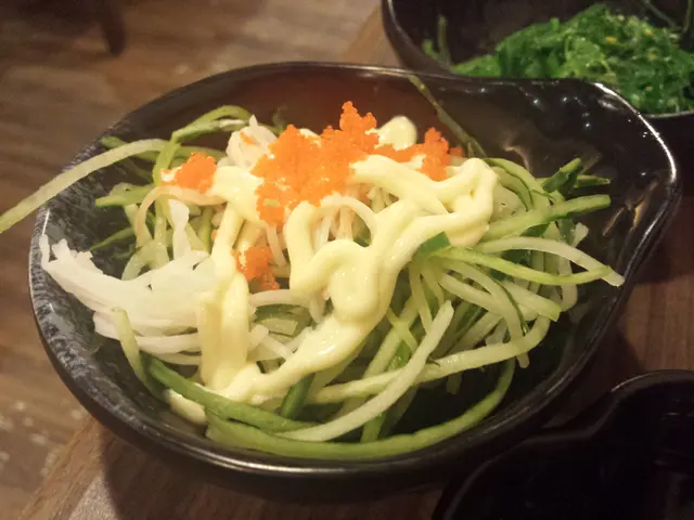 這個跟伴碟的青瓜一樣…不敢吃下去…