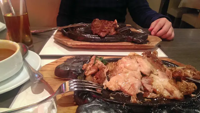 鐵板西冷牛扒, 鐵板雞