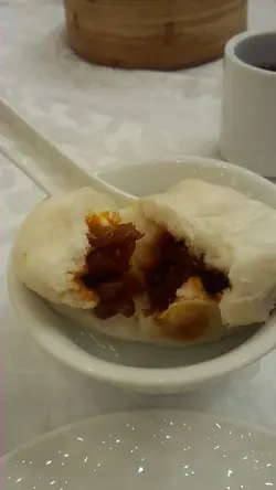叉燒饀料多, 肉汁多而不粗糙, 包身軟熟