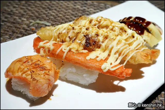火灸壽司,有三文魚醬油、芝士鰻魚、芝士炸蝦、蟹棒蛋黃醬,可以試一兩客