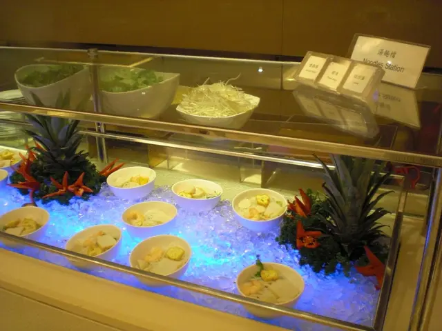 有雲吞湯、蝦湯、喇沙湯。