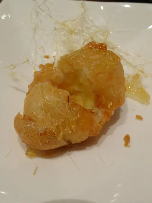 炸至外層金黃的香蕉外脆內軟又甜美!