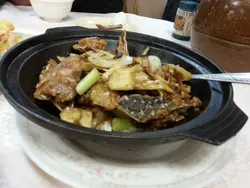 砵酒蒸鱼云