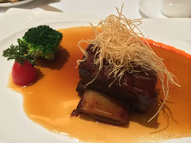 燒汁乾煏牛肋骨