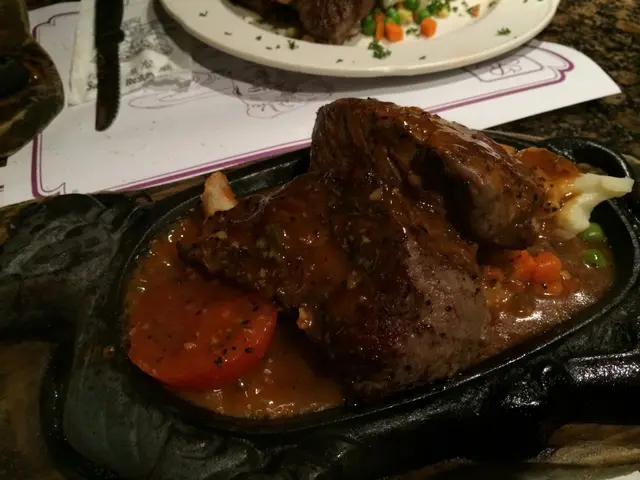 鐵板牛柳餐 五成熟 正