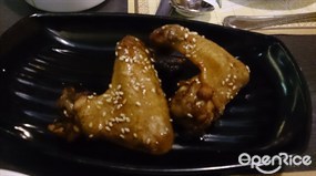 seasome wings (whole) - 旺角的小飛象葡國餐廳