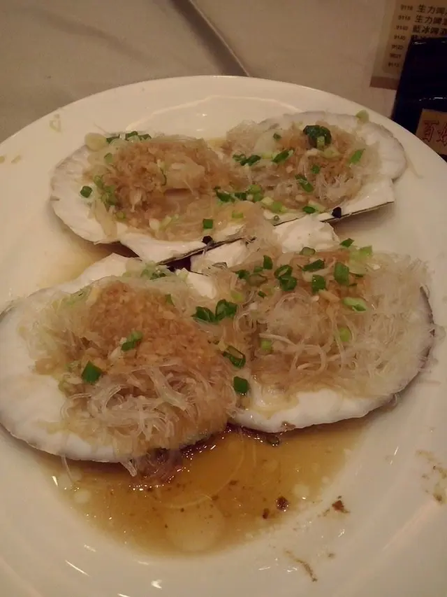 今日美食-蒜蓉粉絲蒸扇貝(帶子)