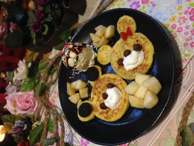 甜品是法式西多士配肉桂蘋果及雪榚