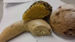 Cream cheese bagel / 滋目杞子 / 紅酒棵麥無花果