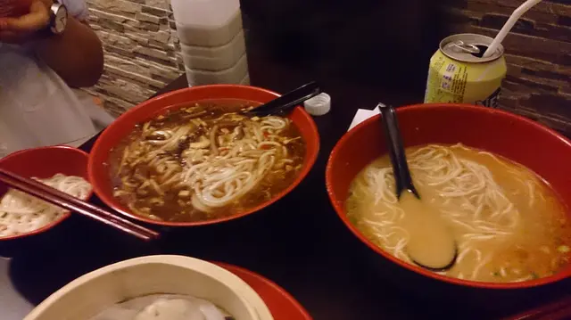 酸辣米線,花生湯底担担麵