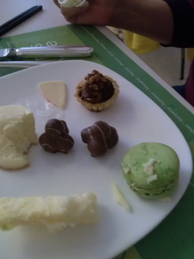 龍島果仁朱古力