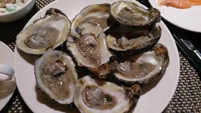 極不新鮮和臭的蚝
