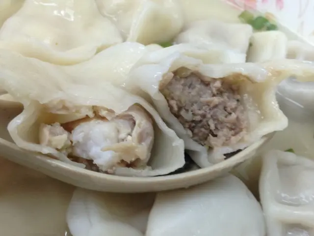 三鮮餃大大粒蝦肉 加埋肉末同韭黃真係鮮